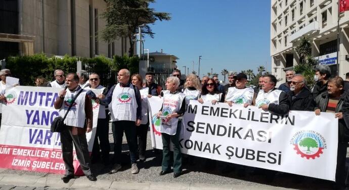 Emekliler tepkili: Bu zam değil rüşvet