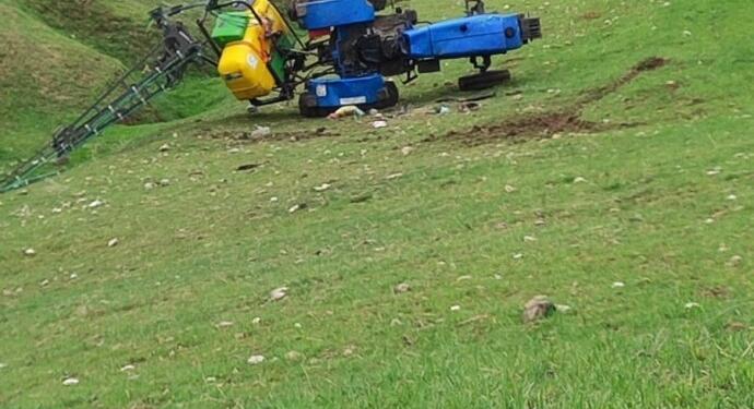 Traktör altında kalan çocuk hayatını kaybetti