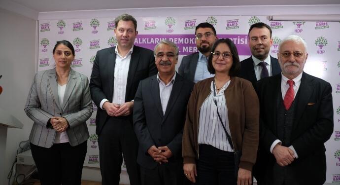 HDP’yi ziyaret eden SPD Başkanı: HDP’nin siyaset dışı bırakılması kabul edilemez