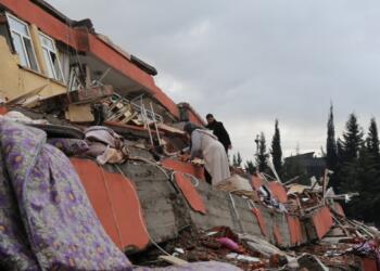 Kaçak yapılara göz yummayan siyasetçiler yargılanıyor