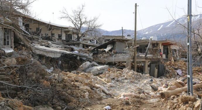 Elazığ depreminde hasar almıştı bu depremde yıkıldı: Dilekçeler işleme alınmadı