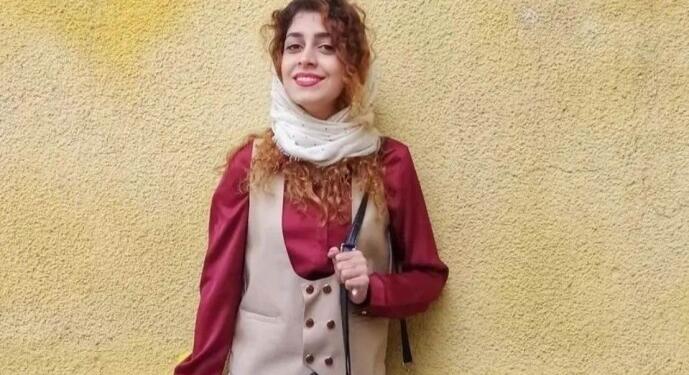 İran’da eylemlere katılan şair Sara Motaghi tutuklandı