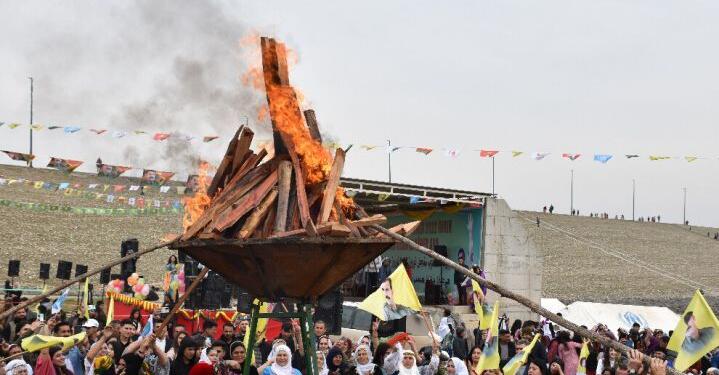 Kuzey ve Doğu Suriye kentleri Newroz’a hazırlanıyor