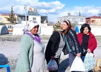 HDK ve HDP Kadın Meclisleri ile TJA depremzedeleri ziyaret etti