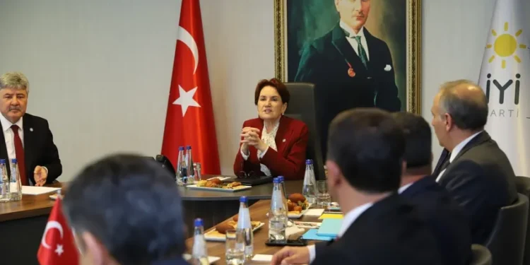 Meral Akşener 6 Mart’taki toplantıya katılmayacak