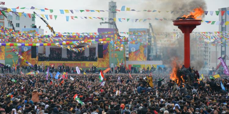 Amed halkı Newroz’a hazır: Sorumluluğumuzu yerine getirmeliyiz