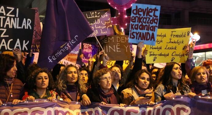 Barikatları aşan Ankaralı kadınlar: Afet değil cinayet, devlet hesap verecek