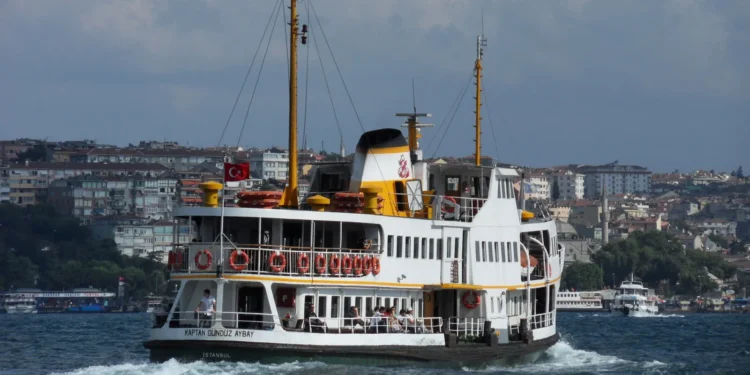 Beşiktaş İskelesi ’emniyet tedbiri’ nedeniyle kapatıldı: Nedeni belirsiz