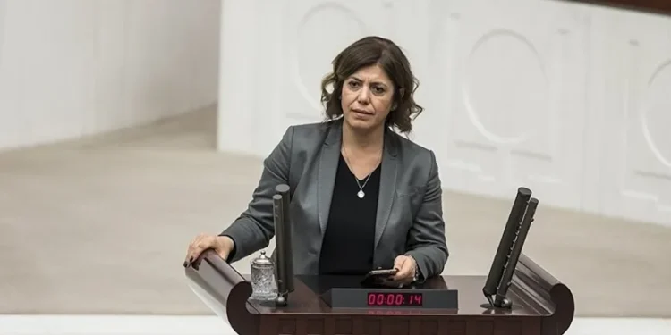 Beştaş: ‘Enkazları kaldırıyoruz’ dediği yerde hala bedenler var