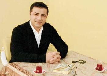 AK’den Demirtaş’ın tutukluluğuna karşı öneri