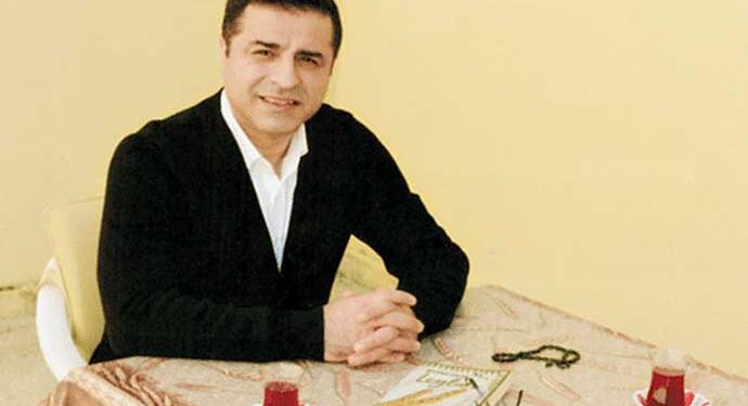AK’den Demirtaş’ın tutukluluğuna karşı öneri