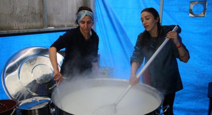 Haririt Edar Bayramı’nda kazanlar dayanışma için kaynadı