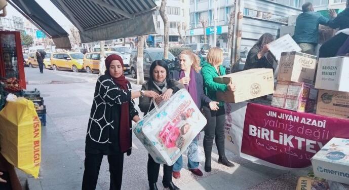Kadınların deprem bölgesindeki dayanışması sürüyor