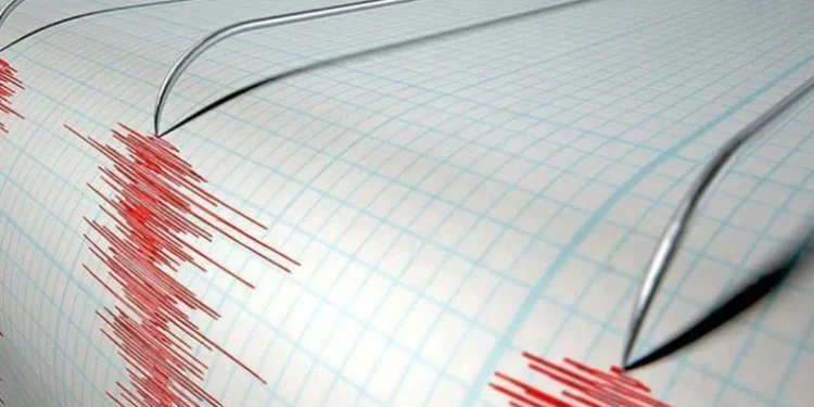 İran’da 4,2 ve 4,7 büyüklüğünde iki deprem