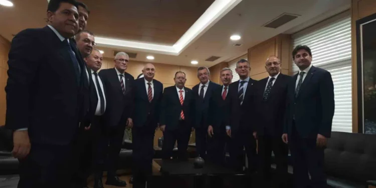 Kılıdçaroğlu’nun adaylık başvurusu yapıldı