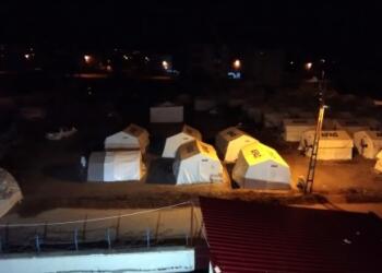 Elbistan’da depremzedelere sahurda yemek dağıtılmadı