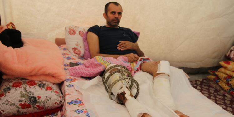 7 kez ameliyat geçirdi, su basan çadırda kalıyor!