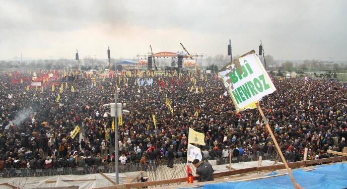 İstanbul’da 44 yıldır Newroz ateşi yanıyor