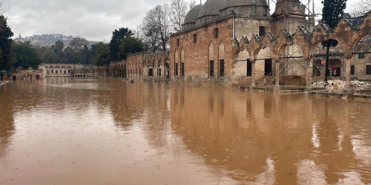 Riha ve Semsûr’de sel felaketi: Can kaybı 17’ye yükseldi
