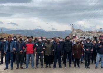 Samandağ’da halk asbeste karşı yol kapattı