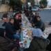 Şenyaşar ailesinin iftar sofrasına gençler eşlik etti