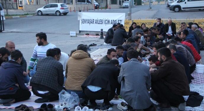 DEVA Partililer Şenyaşar ailesi ile iftar açtı