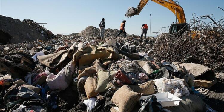 Samandağ’da yaşam alanına yakın moloz dökümüne halktan tepki