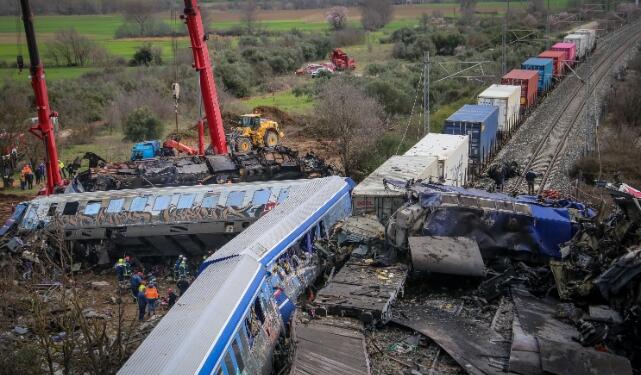 Yunanistan’daki tren kazasında ölü sayısı 57’ye yükseldi