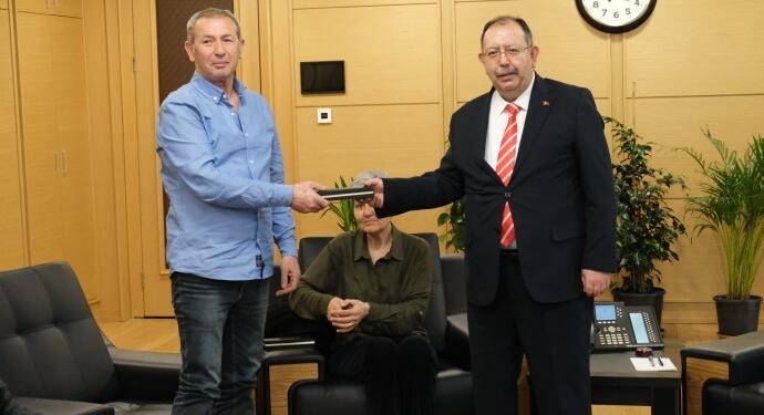 Emek ve Özgürlük İttifakı seçim protokolünü YSK’ya sundu