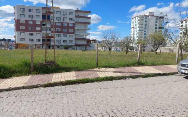 Deprem kentlerinden Semsûr’da boş arazide 134 seçmen kaydı!