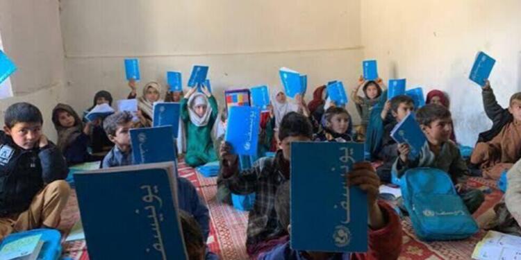 Afganistan’da kız öğrencilerin okulları Taliban tarafından kapattıldı