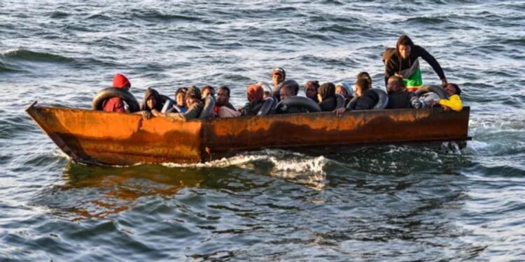 Akdeniz’de gemi battı: 15 Tunuslu mülteci kayıp