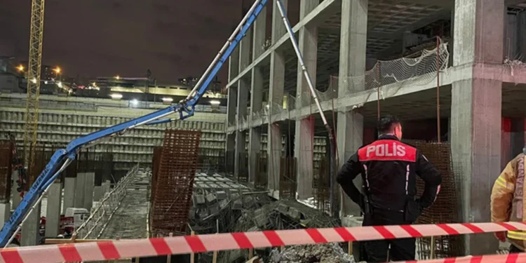 İnşaat alanında çökme: Beş işçi göçük altında kaldı