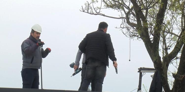 Üsküdar’da kaçak yapıları yıkmaya çalışan İBB yetkililerini silahlı bir kişi engelledi