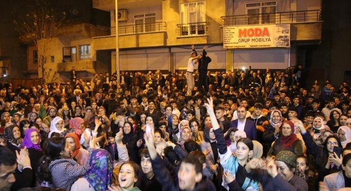 Êlih’te seçim bürosu açılışı mitinge dönüştü