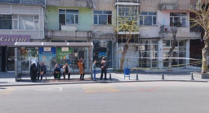 Êlih’te ağır hasarlı bina tehlike saçıyor: Can kaybı yaşanmadan yıkılmalı