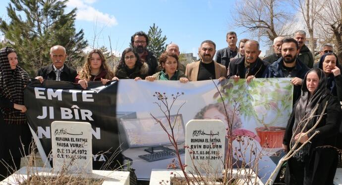 Gazeteci Evin Buldan mezarı başında anıldı