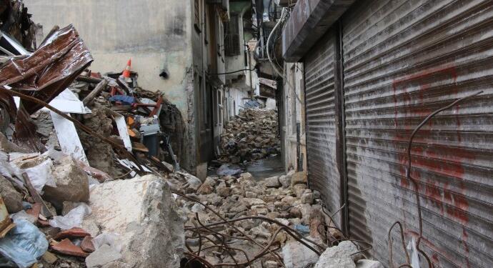 Hatay’da enkaz altında hala cenazeler çıkıyor