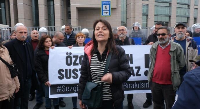 Gazeteci Kartal için bir araya gelen yurttaşlar gözaltına alındı