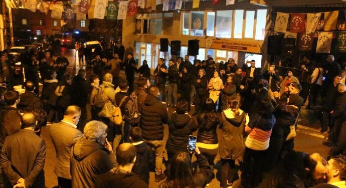 Yeşil Sol Parti İstanbul’da iki ilçede daha seçim bürosu açtı