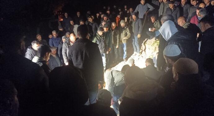 Katledilen 8 çocuk babası Görgün ve Kahraman’a kitlesel uğurlama