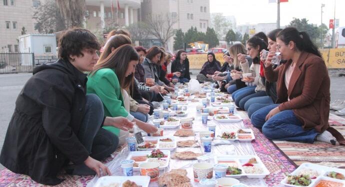 Kadınlar Şenyaşar ailesini ziyaret etti