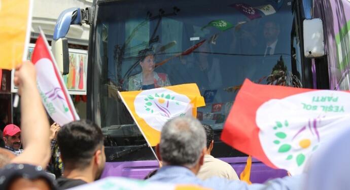 Buldan Adana’dan seslendi: Kürt sorununu çözemeyen kendisi çözülür