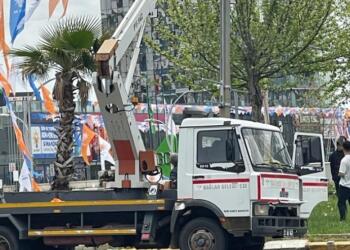 Gasp edilen belediyenin aracıyla AKP’ye hizmet
