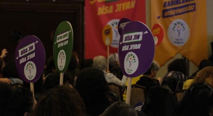 Yeşil Sol Kadın Meclisi’nin Kürtçe seçim şarkısı: Dîsa jin, dîsa jiyan