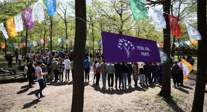 Yeşil Sol Parti’li gençler piknikte buluştu: Direne direne kazanacağız