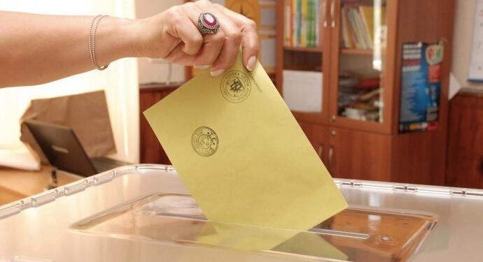 İzmir’de seçimler için her okulda avukat görev alacak