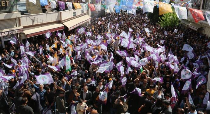 Yeşil Sol Parti Tetwan’da: Tek yüzükle geldik deyip, yüzüklerin efendisi oldular