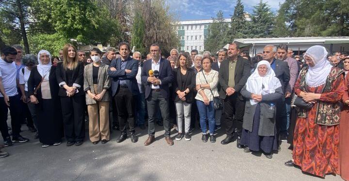 Gözaltı ve tutuklamalara tepki: Bu halk baş eğecek bir halk değil