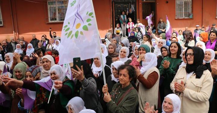 Bağcılar’da kadın seçim bürosu açıldı